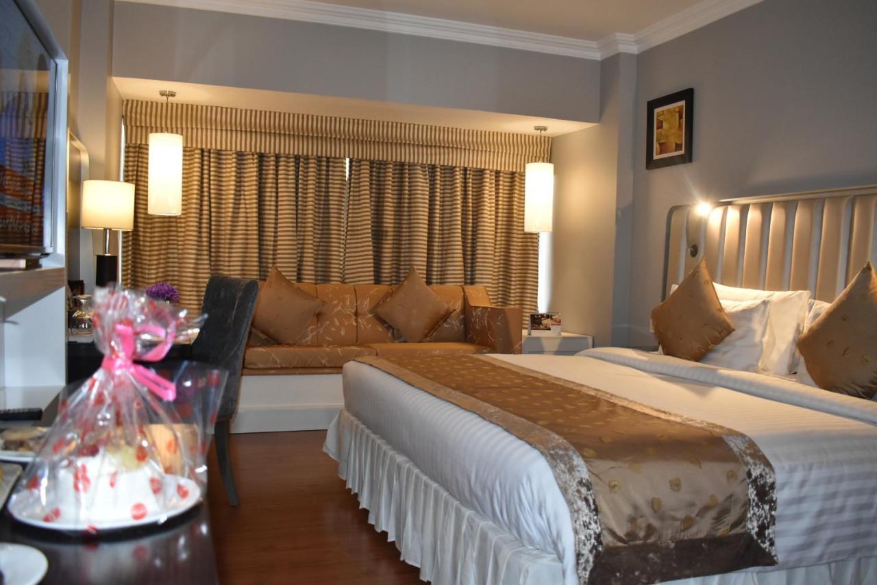 Ramada Plaza By Wyndham Karachi Airport Hotel Екстериор снимка A room at the hotel
