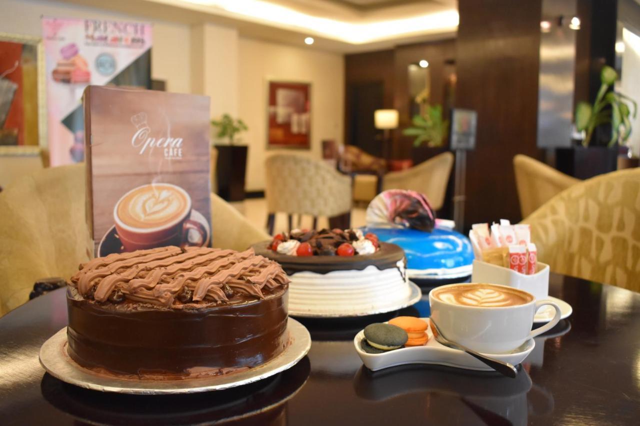 Ramada Plaza By Wyndham Karachi Airport Hotel Екстериор снимка Coffee Shop